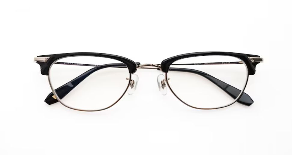 Choosing the Right Eyeglasses for Your Face Shape